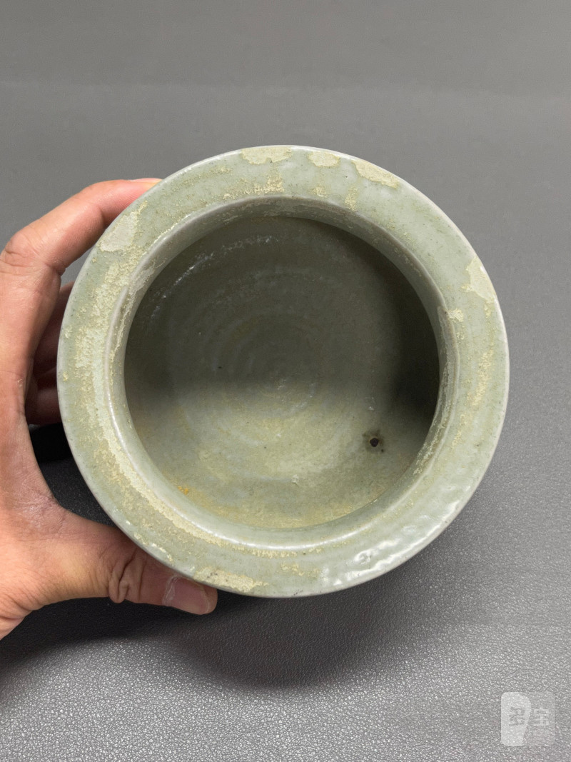 明或明以前  青瓷莲纹三足炉 - 图6